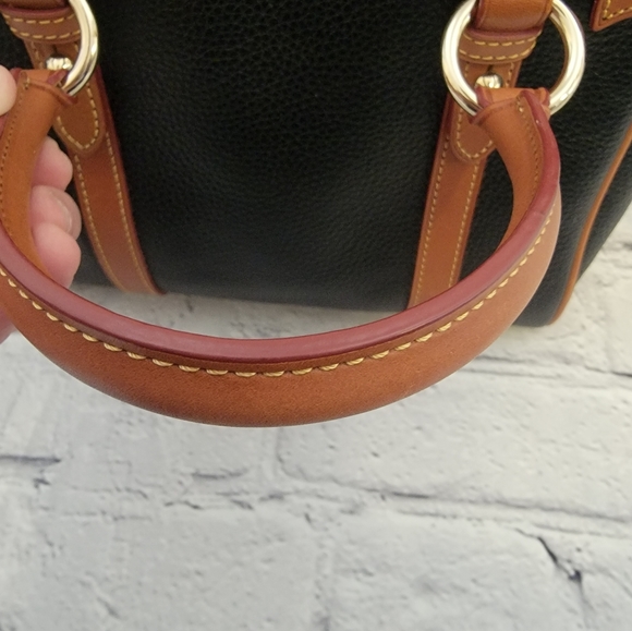 Dooney & Bourke - Picture 4 of 15